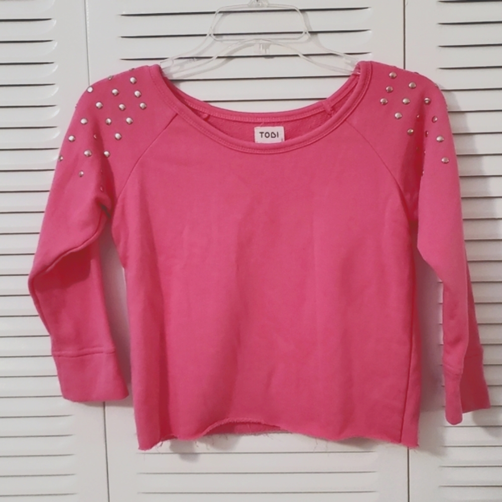 Pink crop top with studded detail on shoulders size xs